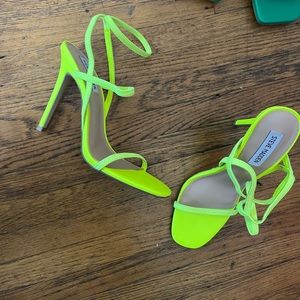 New Green Steve Madden Heels, only tried on